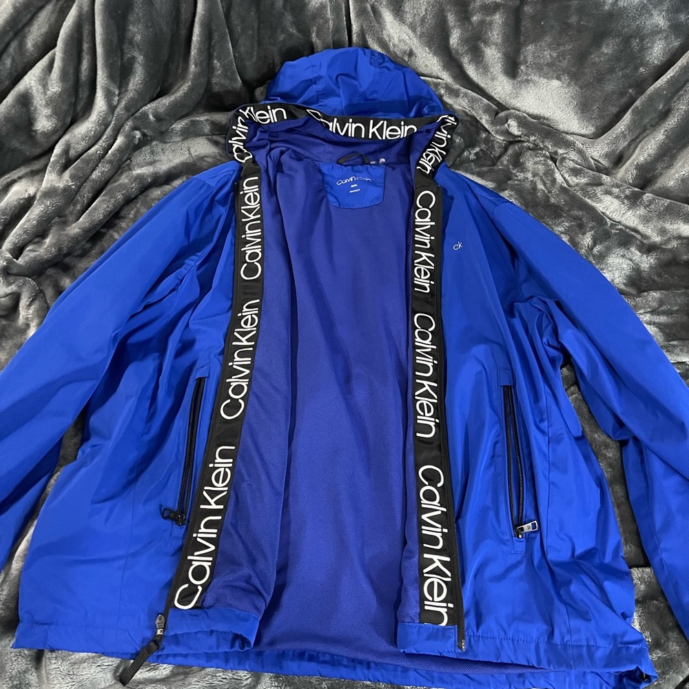(SOLD)Calvin Klein windbreaker/ rain coat